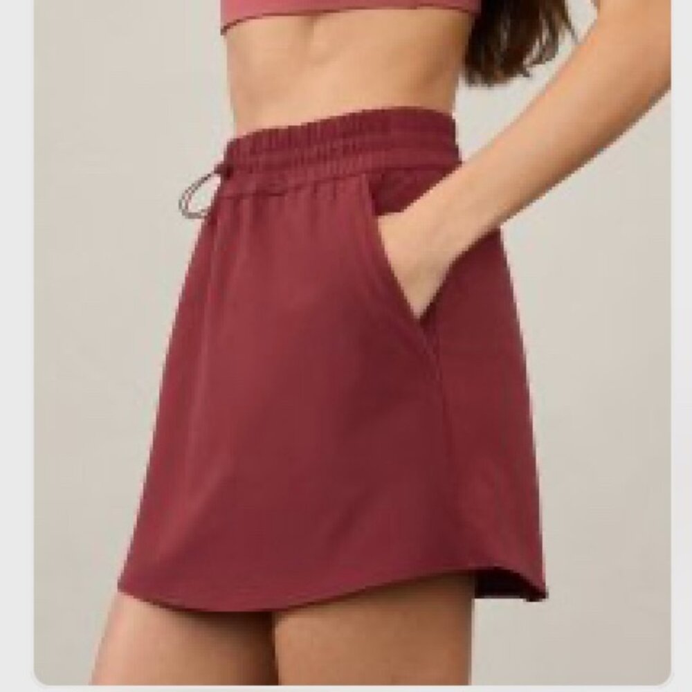 ATHLETA Women Dawn High Rise 15" Skirt SZ: XL Redwood color